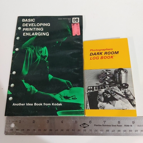 Vintage photography dark room Kodak manual & farm gates log book - Picture 9 of 9